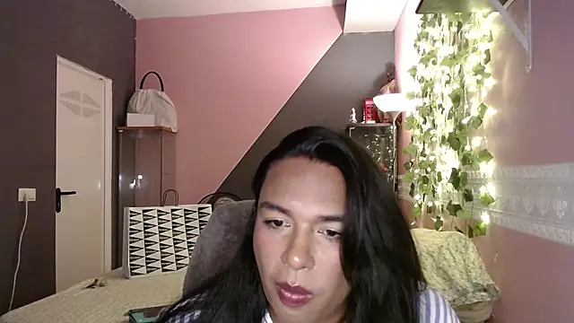 choquitolove1 online show from April 2, 2026, 9:21 pm