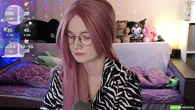 JulietFisher online show from April 13, 2026, 4:27 am