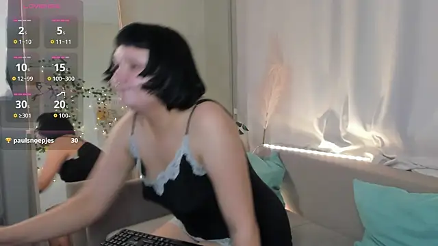 Amelia goth online show from April 1, 2026, 1:52 pm