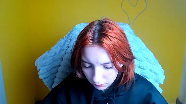 Snapshot of Butterfly_Milly chatting on April 19, 2026, 6:03 am Butterfly Milly online show from April 19, 2026, 6:03 am