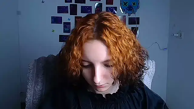 Snapshot of Butterfly_Milly chatting on May 19, 2026, 11:39 am Butterfly Milly online show from May 19, 2026, 11:39 am