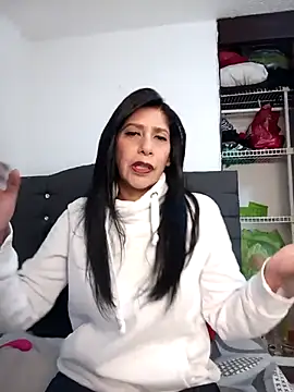 SamanthaRosse01  online show from April 8, 2026, 4:19 pm