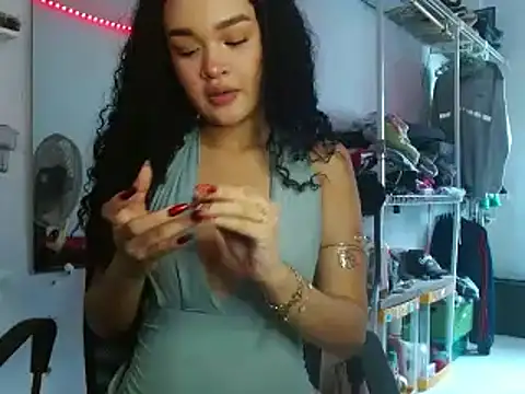 Snapshot of angel_lust1 chatting on May 29, 2026, 7:20 pm angel lust1 online show from May 29, 2026, 7:20 pm