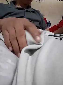 lat99005 online show from April 8, 2026, 1:01 pm