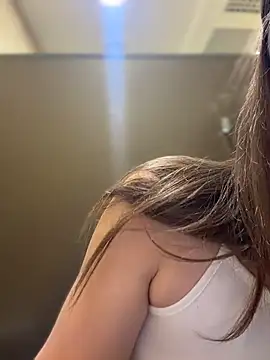 AnitaFly online show from July 15, 2026, 10:00 am