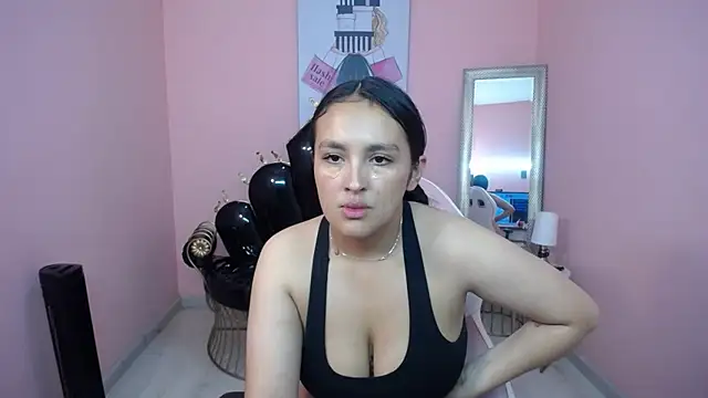 Snapshot of Celesstee_xx chatting on April 15, 2026, 1:48 pm Celesstee xx online show from April 15, 2026, 1:48 pm