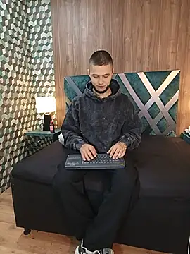 Joaho Fernandez online show from July 2, 2026, 12:55 am