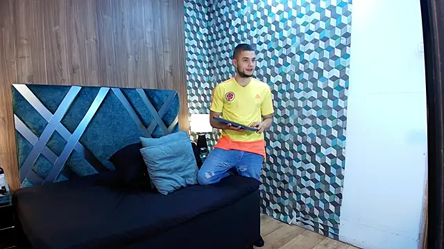 Joaho Fernandez online show from June 17, 2026, 9:03 pm