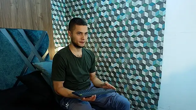 Snapshot of Joaho_Fernandez chatting on June 9, 2026, 8:43 pm Joaho Fernandez online show from June 9, 2026, 8:43 pm