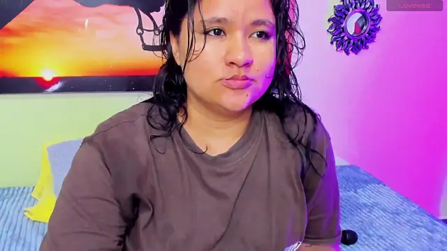 Snapshot of natasha_adam21 chatting on May 22, 2026, 2:31 am natasha adam21 online show from May 22, 2026, 2:31 am