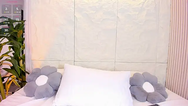 MiaDancen online show from April 11, 2026, 8:12 pm