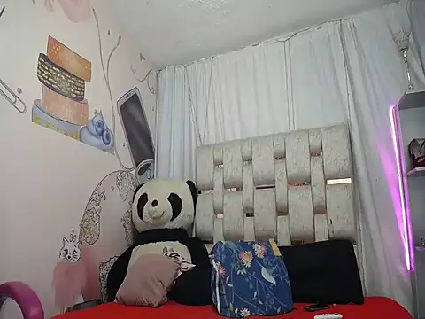 SELF DESTRUCCIONN online show from April 4, 2026, 12:12 pm