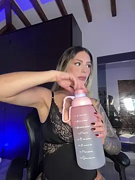 Eva Jagger online show from April 6, 2026, 2:40 am