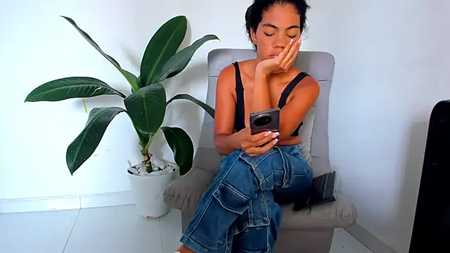 Snapshot of DakotaStills_ chatting on April 13, 2026, 4:11 pm DakotaStills online show from April 13, 2026, 4:11 pm