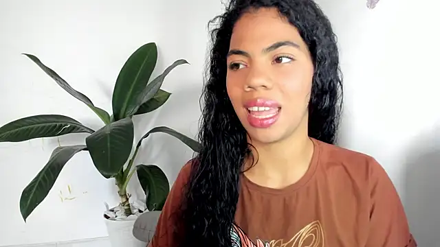 Snapshot of DakotaStills_ chatting on April 14, 2026, 12:43 pm DakotaStills online show from April 14, 2026, 12:43 pm