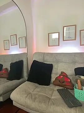 Snapshot of CharlotteCopper_ chatting on March 31, 2026, 10:28 am CharlotteCopper online show from March 31, 2026, 10:28 am