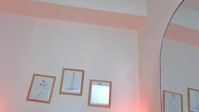 Snapshot of CharlotteCopper_ chatting on April 13, 2026, 11:14 am CharlotteCopper online show from April 13, 2026, 11:14 am