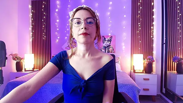 HoneyLeslie online show from April 5, 2026, 2:51 am