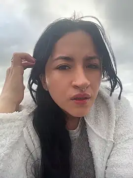 Snapshot of kimberly_peter chatting on June 1, 2026, 10:31 pm kimberly peter online show from June 1, 2026, 10:31 pm