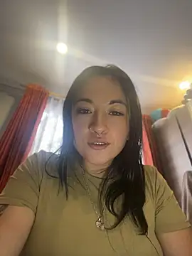 Snapshot of kimberly_peter chatting on June 6, 2026, 10:26 pm kimberly peter online show from June 6, 2026, 10:26 pm