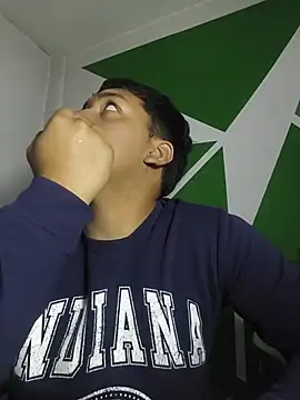 Itsdavidxxx online show from April 15, 2026, 10:43 am