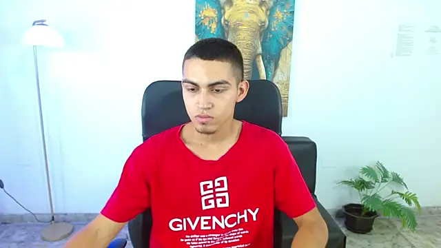 lucass 18 online show from April 14, 2026, 8:03 pm