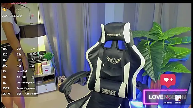 Snapshot of Molly_McQueen chatting on March 31, 2026, 5:26 pm Molly McQueen online show from March 31, 2026, 5:26 pm