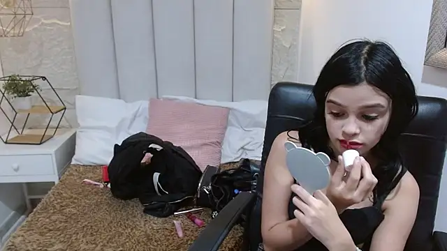 mia velvetk online show from April 2, 2026, 3:02 am