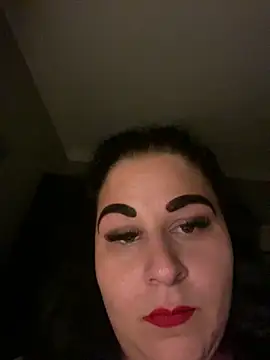 Szandra26 online show from April 15, 2026, 9:15 pm