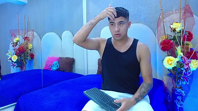 party duo playboy online show from May 26, 2026, 3:04 am