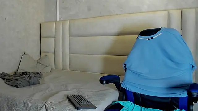 Dark lennox online show from April 16, 2026, 10:56 pm