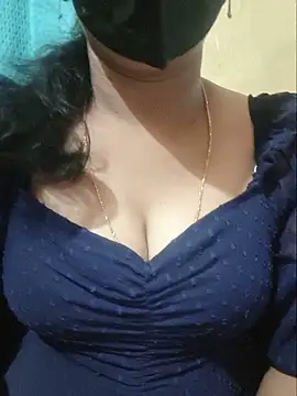 Snapshot of Latha_lovely chatting on June 17, 2026, 2:55 am Latha lovely online show from June 17, 2026, 2:55 am