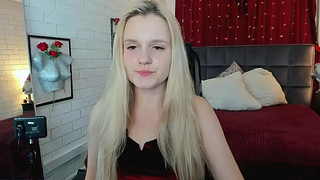 Snapshot of SherriButlers chatting on July 15, 2026, 5:14 am SherriButlers online show from July 15, 2026, 5:14 am