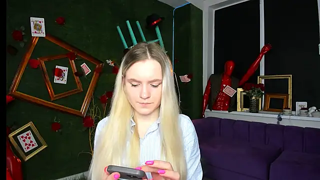 Snapshot of SherriButlers chatting on April 16, 2026, 9:10 am SherriButlers online show from April 16, 2026, 9:10 am