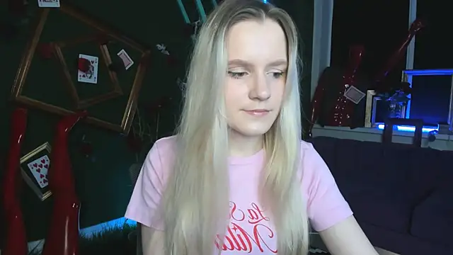 Snapshot of SherriButlers chatting on April 9, 2026, 9:15 am SherriButlers online show from April 9, 2026, 9:15 am