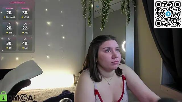 Snapshot of Maya_Raay chatting on May 23, 2026, 1:04 am Maya Raay online show from May 23, 2026, 1:04 am