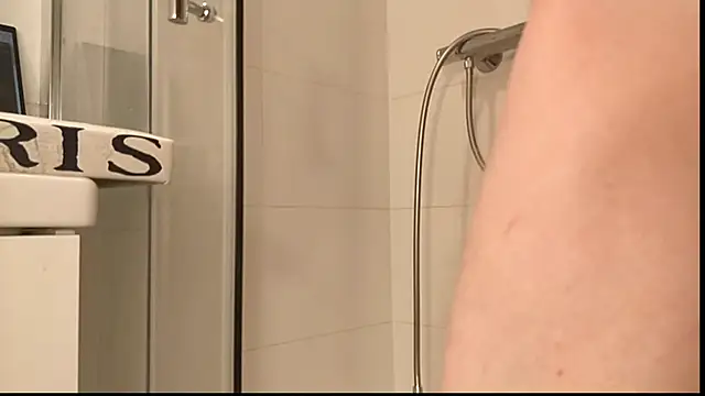 Luca Sweet online show from March 30, 2026, 7:37 pm