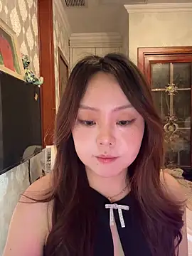 thelittlexx online show from April 5, 2026, 12:56 pm