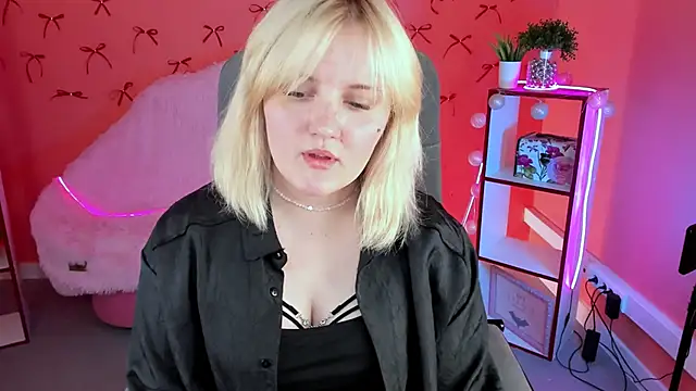 KathyBriggs online show from March 26, 2026, 9:40 am