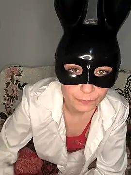 Snapshot of Pisicik_2 chatting on April 10, 2026, 9:33 pm Pisicik 2 online show from April 10, 2026, 9:33 pm