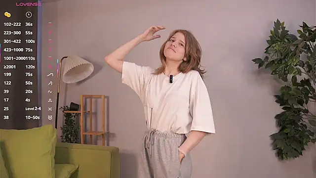 JosefaDonelan online show from April 15, 2026, 7:25 am