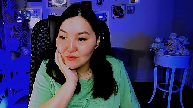 CamilaMartiez online show from April 15, 2026, 1:59 pm