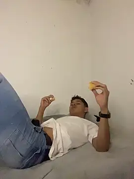 KingAdrian  online show from April 12, 2026, 5:11 am