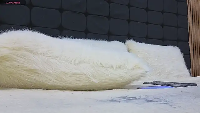 messy-saray online show from April 7, 2026, 4:36 am