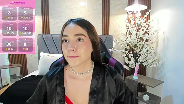 Anissa m  online show from April 16, 2026, 7:03 pm