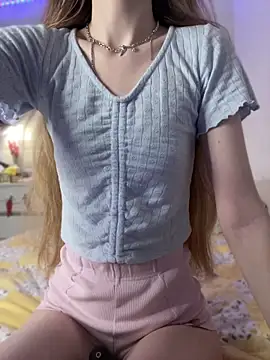 Snapshot of AvaTayloor chatting on April 12, 2026, 1:25 pm AvaTayloor online show from April 12, 2026, 1:25 pm