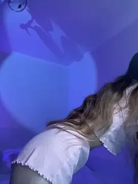 Snapshot of AvaTayloor chatting on April 16, 2026, 1:56 pm AvaTayloor online show from April 16, 2026, 1:56 pm