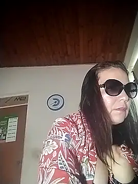 roxanne xxx online show from April 15, 2026, 1:59 pm