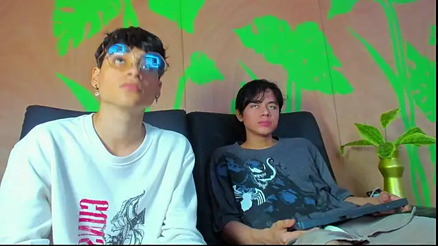 Snapshot of Max_gold chatting on April 10, 2026, 4:14 pm Max gold online show from April 10, 2026, 4:14 pm