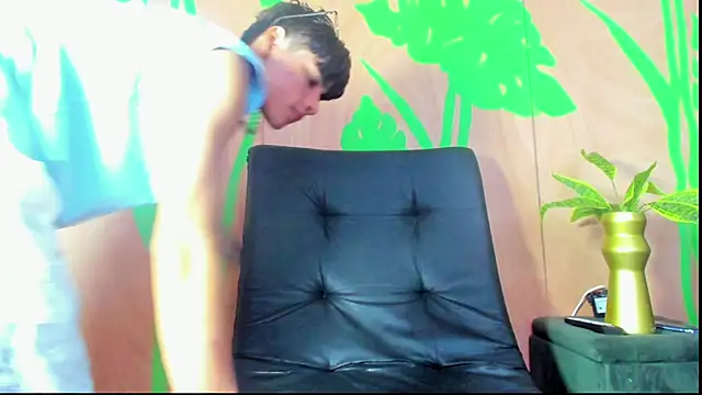 Snapshot of Max_gold chatting on April 14, 2026, 3:50 pm Max gold online show from April 14, 2026, 3:50 pm